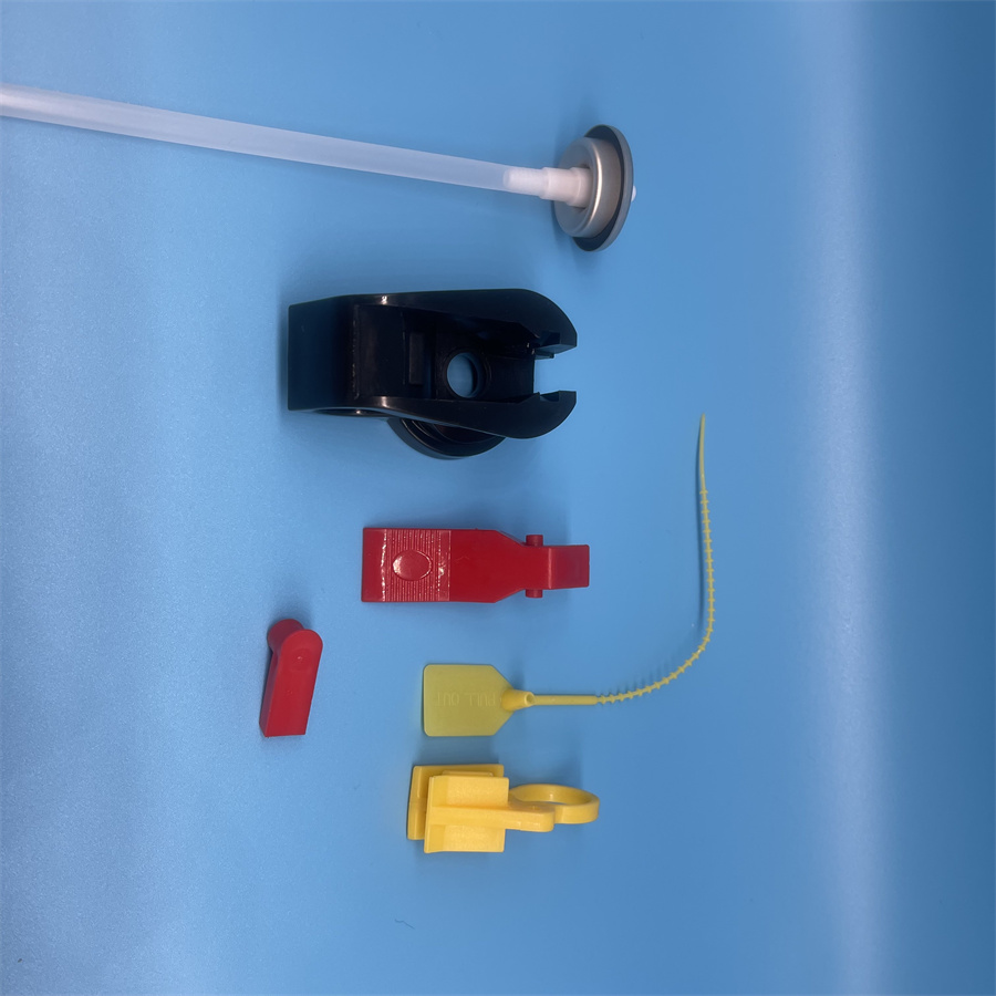 Quick-Release Extinguisher Valve Fittings - Convenient and Efficient Fire Suppression System Components - Push-to-Connect, Time-Saving Solution