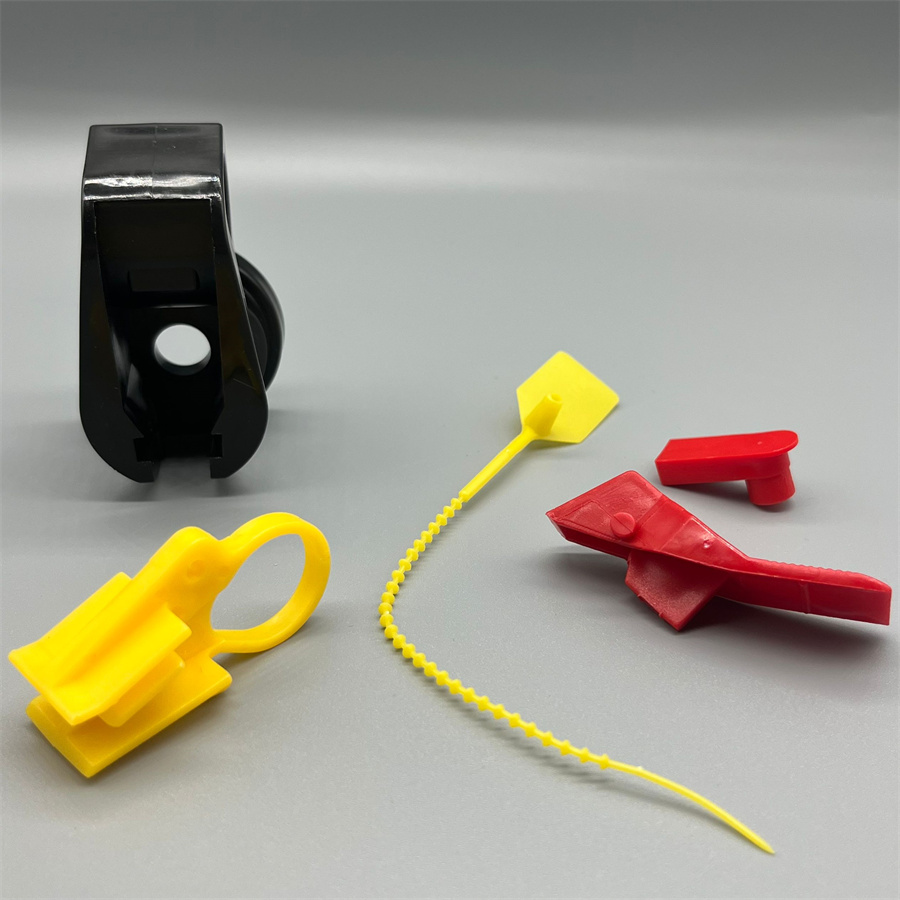 FIRE EXTINGUISHER ACCESSORIES (4)
