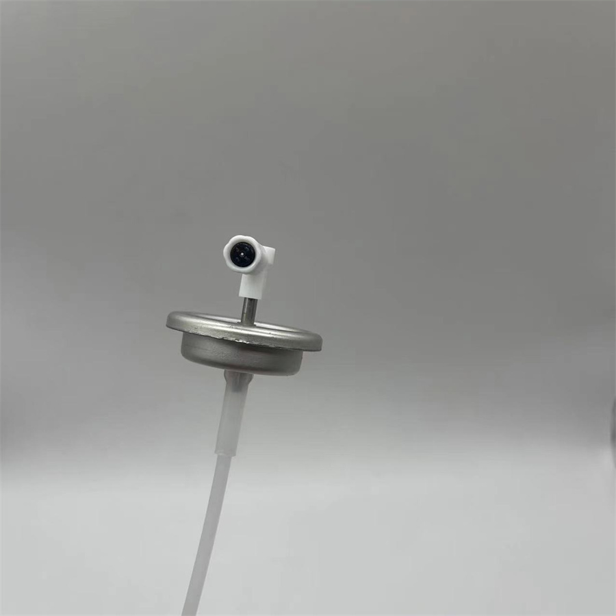 metering valve (128)