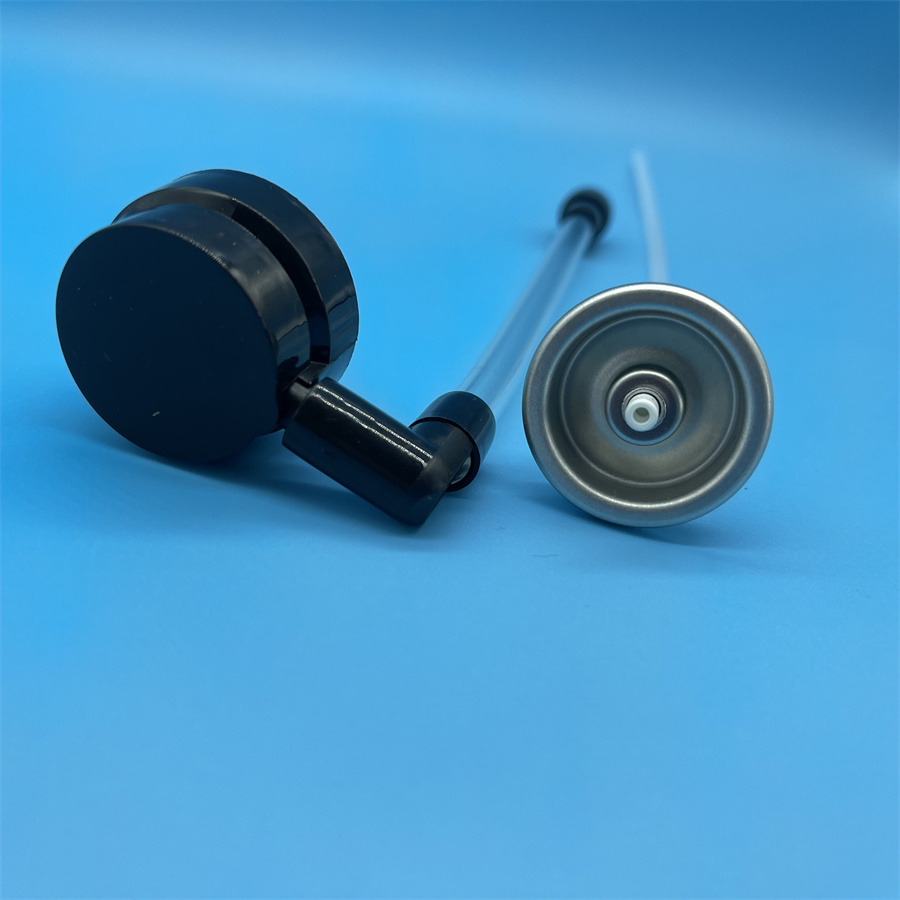 Tire inflator valve actuator (40)