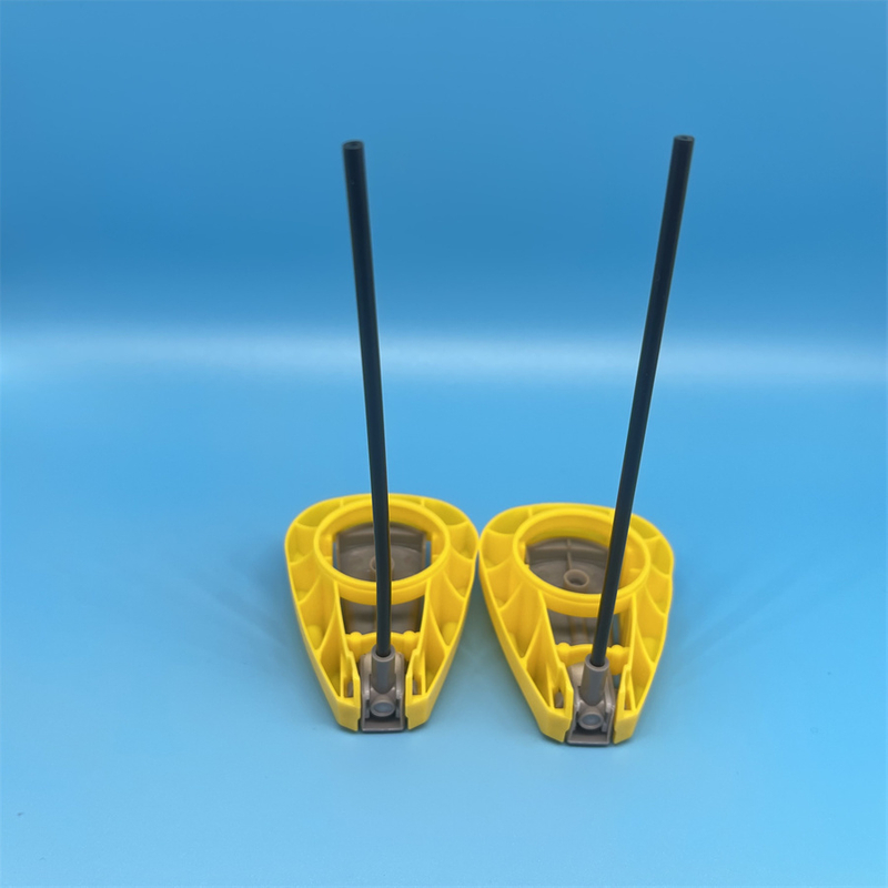  Reliable Trigger-Operated Refill Cap for Effortless Liquid Dispensing in Automotive Maintenance