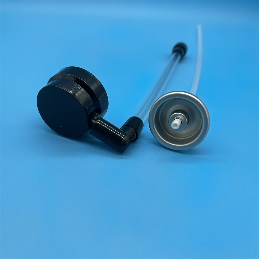 Tire inflator valve actuator (38)