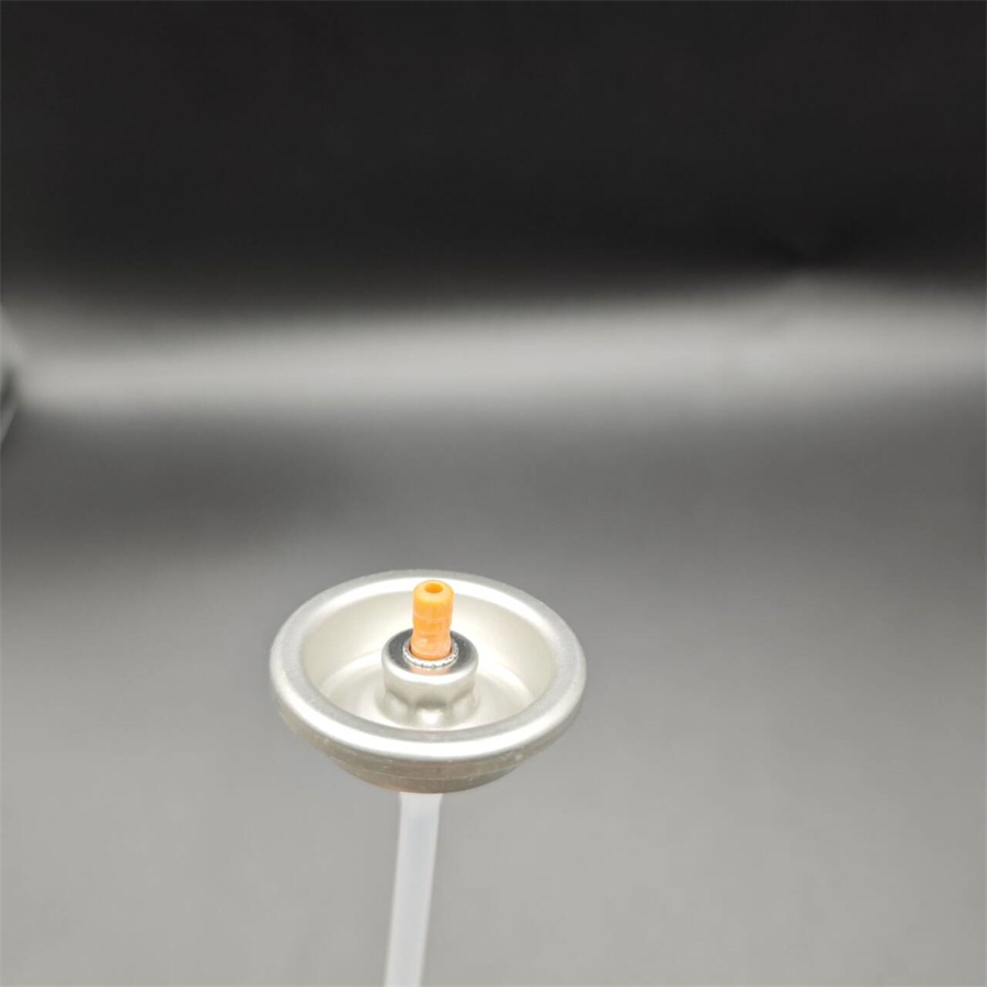 Efficient Carburetor Cleaner Dispenser for Automotive Maintenance