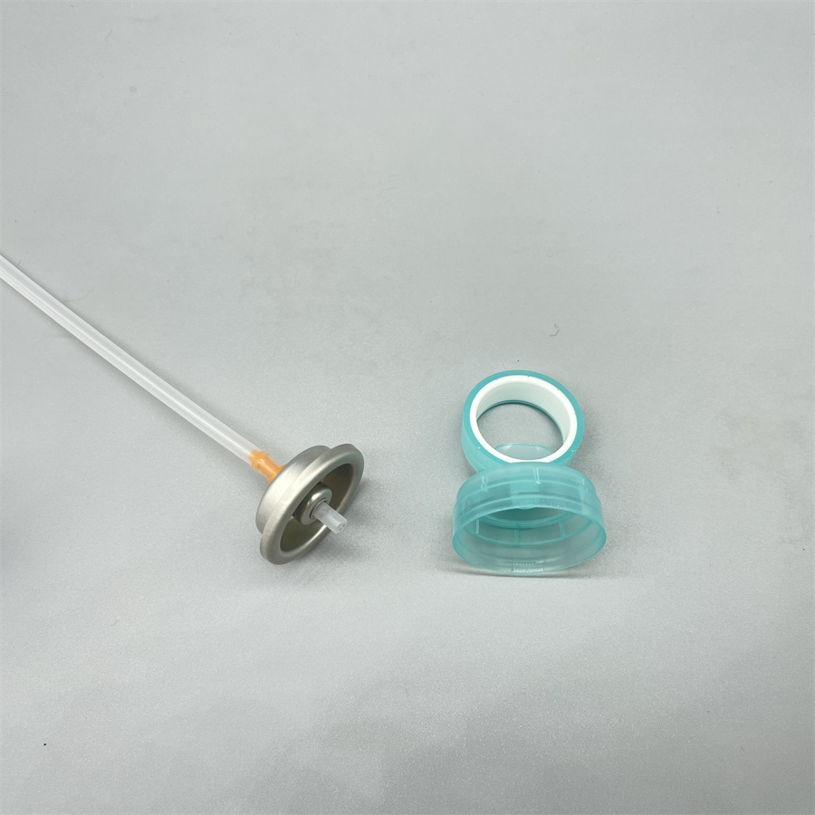 Moisturizing sunscreen spray valve (125)