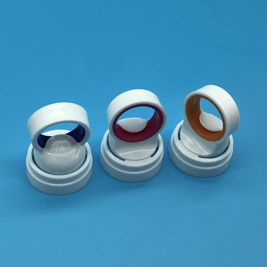 Moisturizing sunscreen spray valve (46)