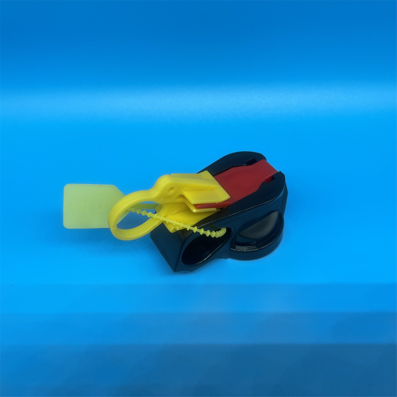 Quick Connect Valve Fittings for Fire Extinguishers - Efficient and Secure Fire Suppression System Connections - Push-to-Connect, Leak-Free Design