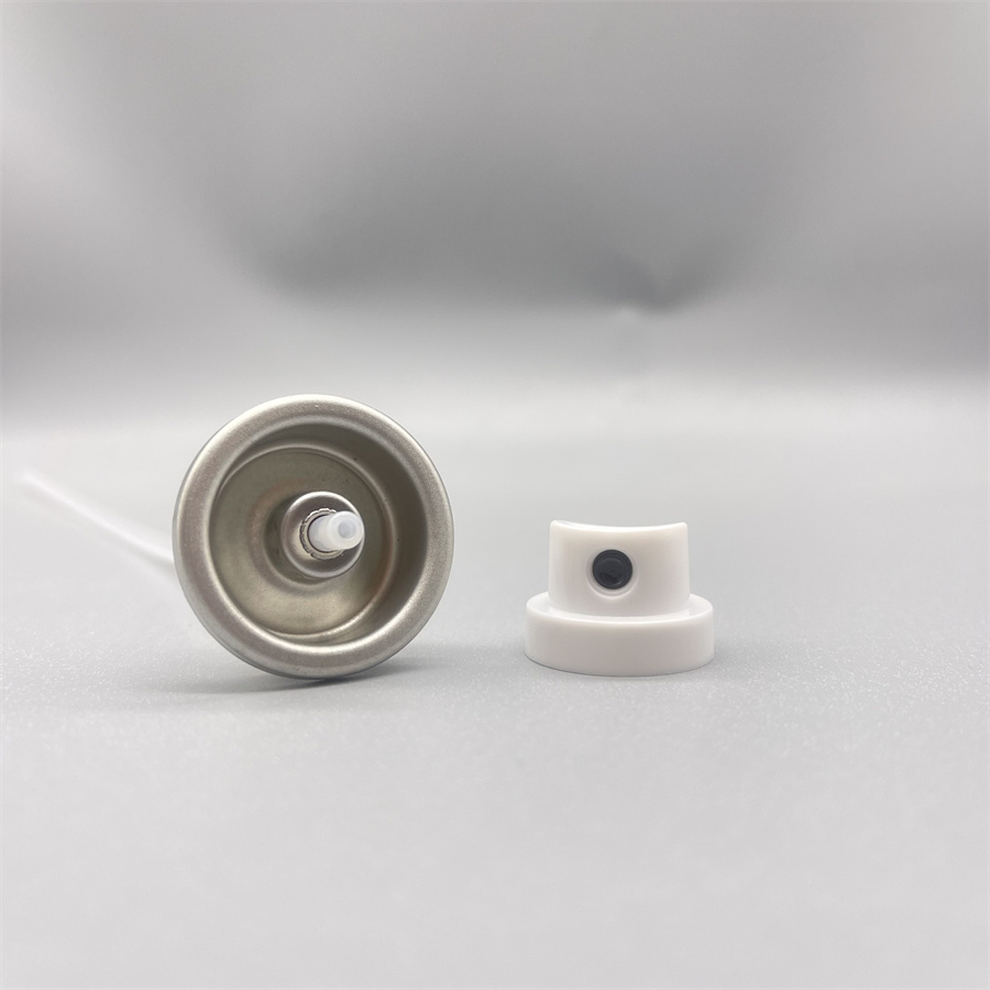 body spray valve with actuator (16)