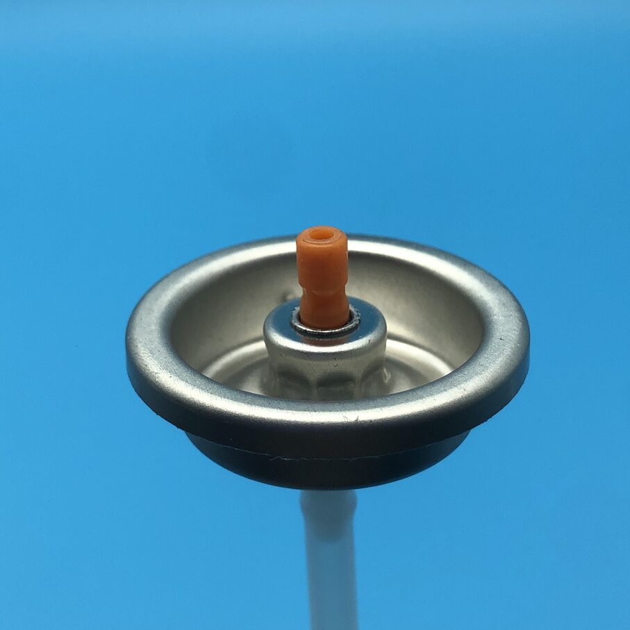 Почистващ клапан с висок вискозитет за отстраняване на лепкави остатъци в карбураторите
