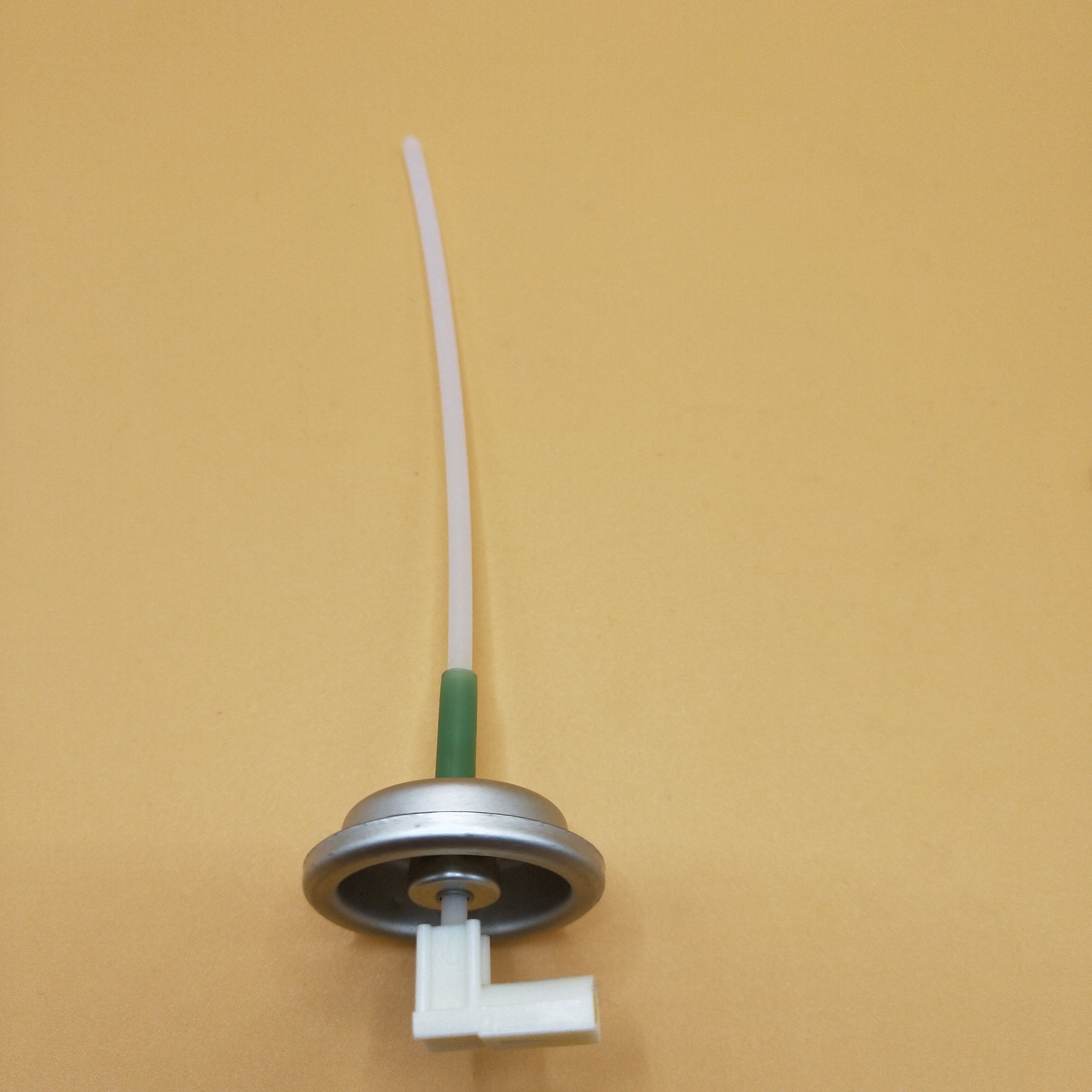 metered spray valve (80)