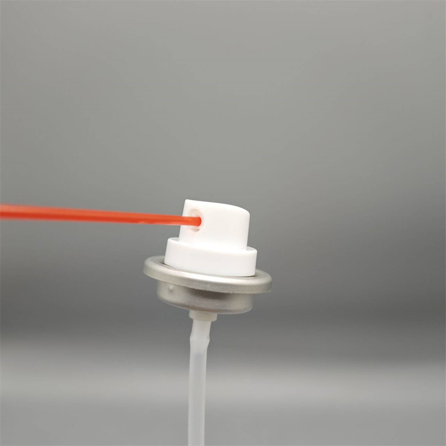Precision Spray Control Device for Dashboard Detailing